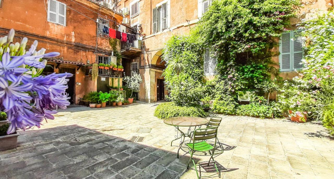 Casa Del Moro - Romantic Loft In Trastevere Exterior photo